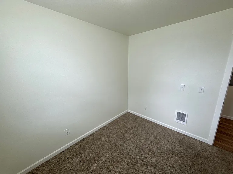 200 Railroad Ave #5 — Photo 16