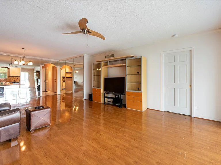 3333 NE 36th St #6 — Photo 20