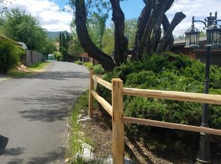 557 Carol St, Ashland, OR