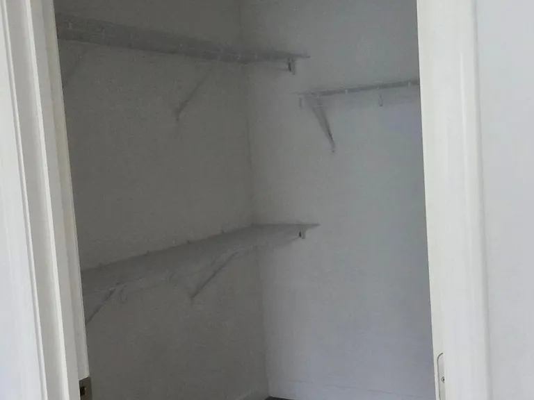 413 S Main St — Photo 10