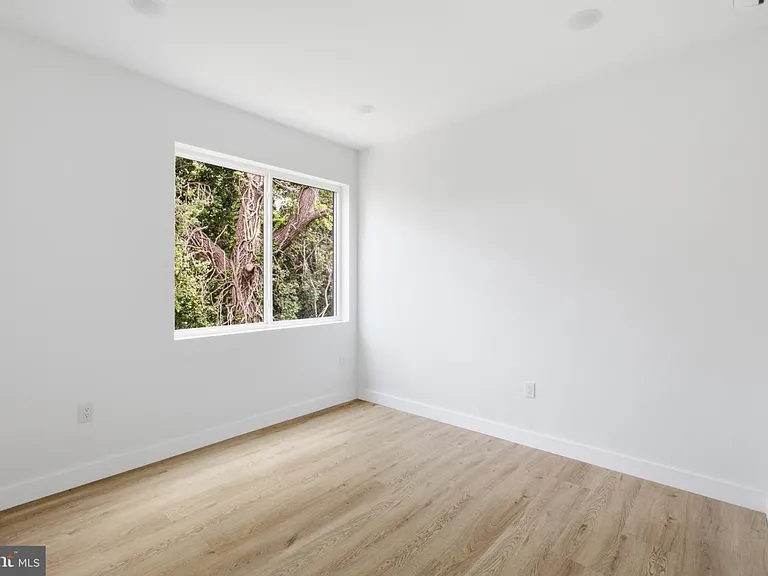 613 N Brooklyn St #7 — Photo 7