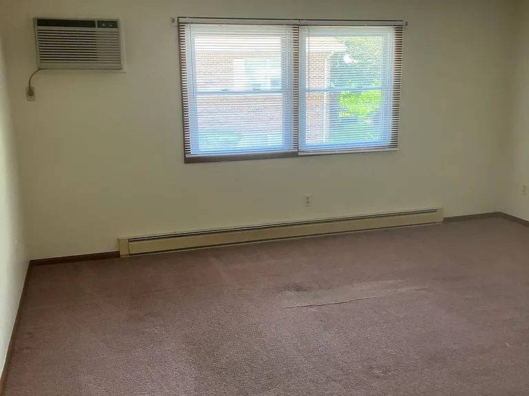 205 S Shabbona Rd #BB — Photo 10