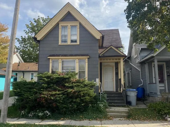 1327 East Potter AVENUE, Milwaukee, WI 53207