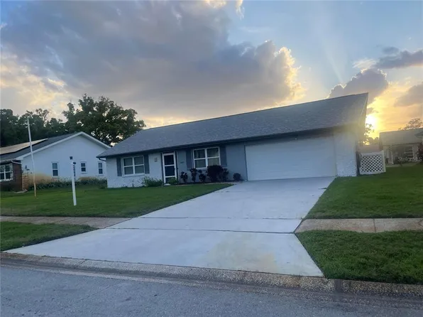 1660 Caledonia Dr, Palm Harbor, FL 34684