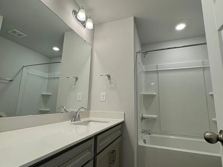 207 Skyuka St — Photo 9