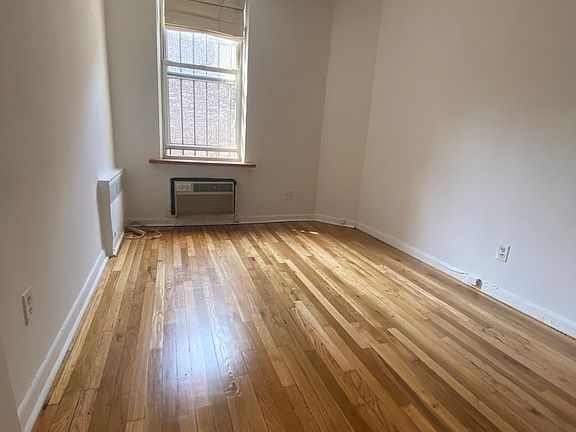 5th image of 70 W 71st St #4H8