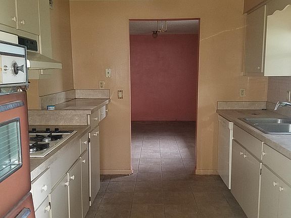 2nd image of 565 Key Largo Dr S