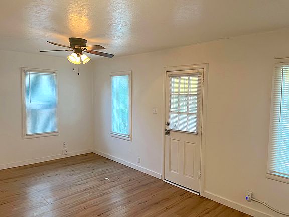 3rd image of 101 Elliot St
