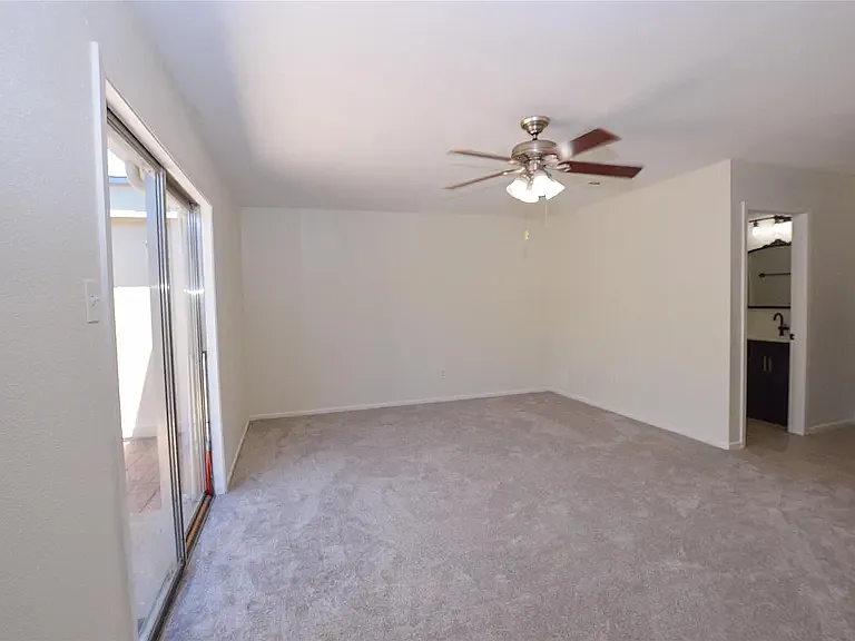 6814 Marshall Place Dr — Photo 10
