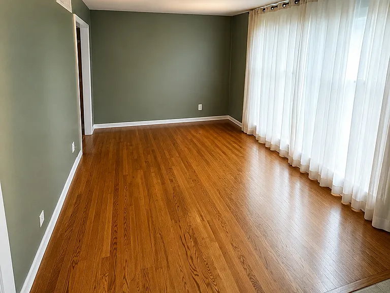 11207 Myrtle Ave — Photo 2