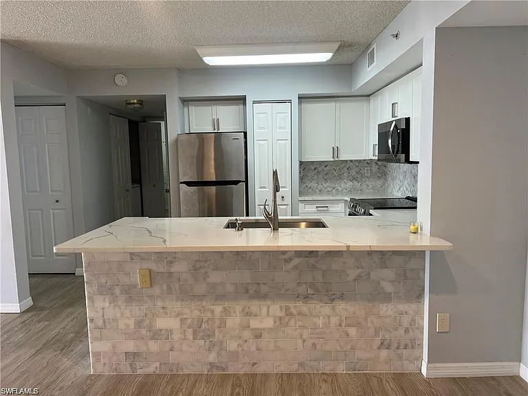 1210 Wildwood Lakes Blvd #206 — Photo 4