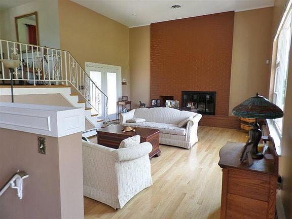 5th image of 5974 Countryhills Dr