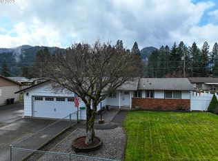 47742 W 1st St, Oakridge, OR
