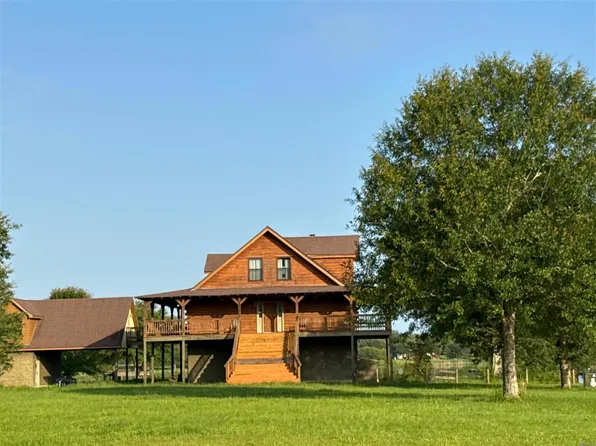 32 Lunker Ln, Poplarville, MS 39470