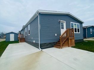 3710 Emerald Park Dr, Milford, MI 48380