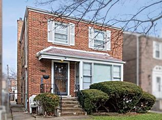 2734 W Sherwin Ave, Chicago, IL
