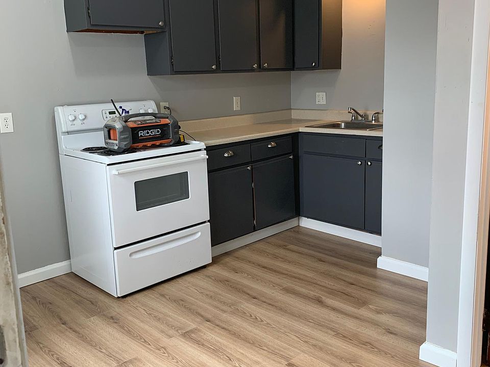 1st image of 639 E Main St #1