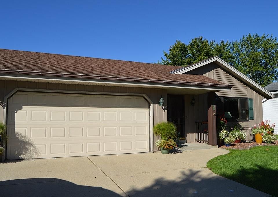 1st image of 10021 S Hillview Ave