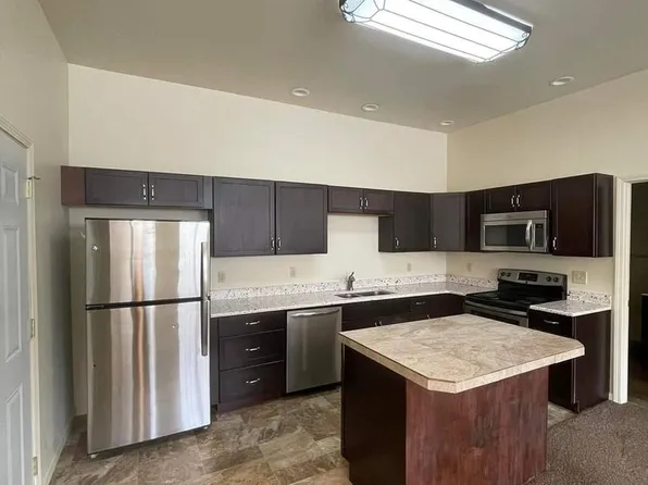 327 S 8th St #330, Quincy, IL 62301