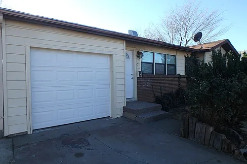 1616 Currie Ln Photo 1