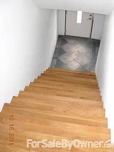 Entry
						:
						Oak Stairs Slate Bottom