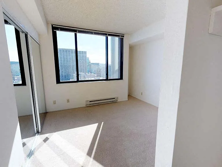Trinity Towers Apartments — Photo 87