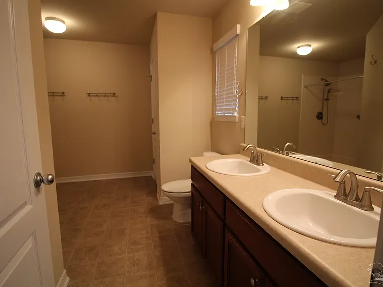4479 Winona Ln — Photo 12