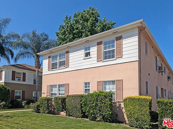 5th image of 121 N Parish Pl