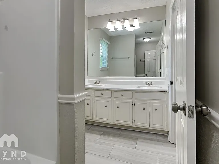 2981 Owendale Dr — Photo 14