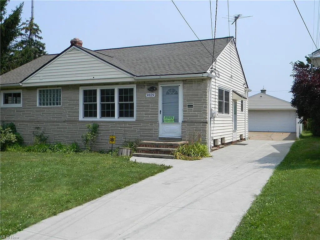 9829 David Rd photo 1