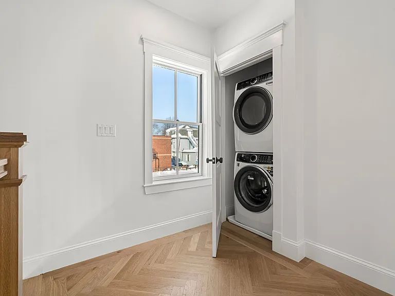 309 Broadway #1 — Photo 27
