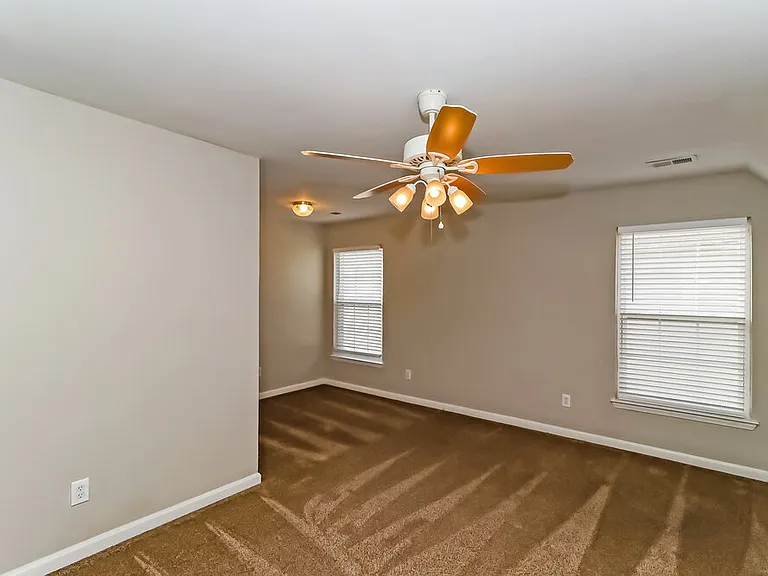 7021 Long Run Ln — Photo 7