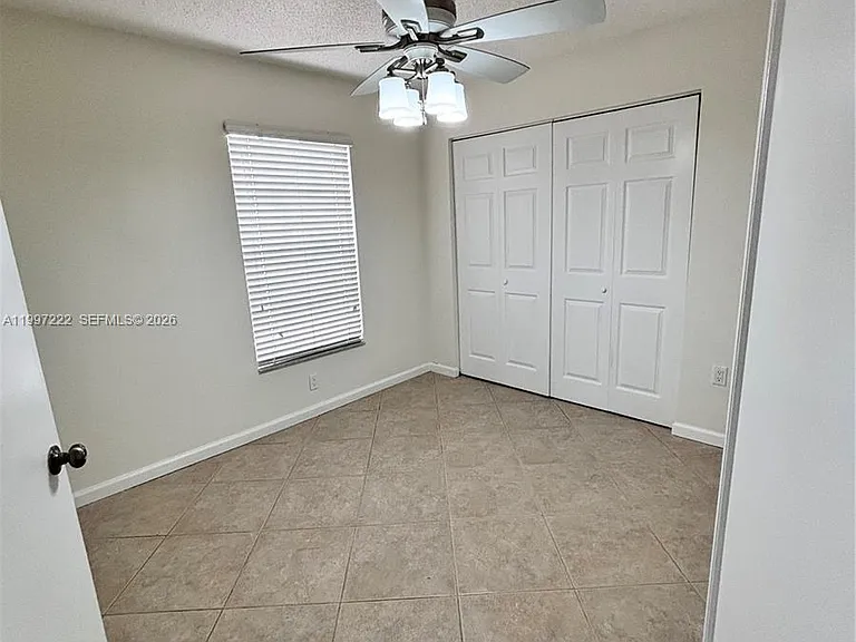 821 W Beckley Sq — Photo 19