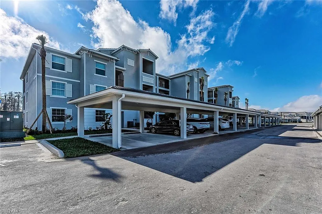 2 bed, 2.0 bath, 1194 sqft, $4,000 — Photo 2