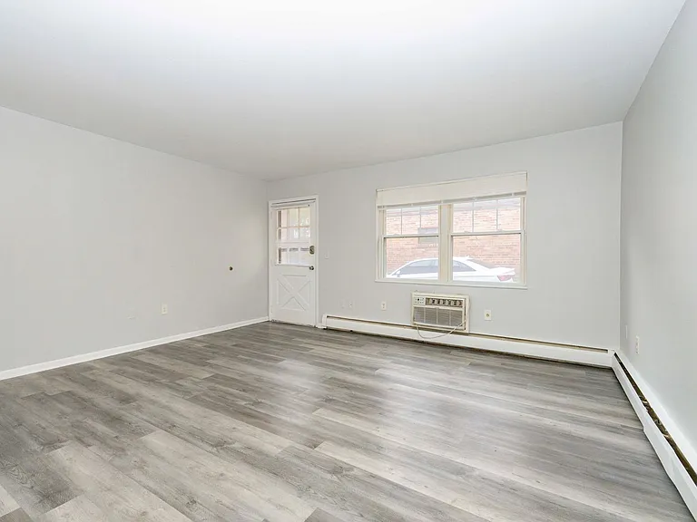 6419 Montgomery Rd #B4 — Photo 11