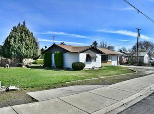 941 Franklin Rd, Tieton, WA 98947