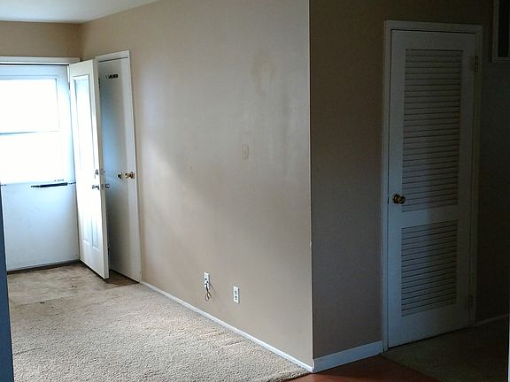 4th image of 1191 Meadow Ln
