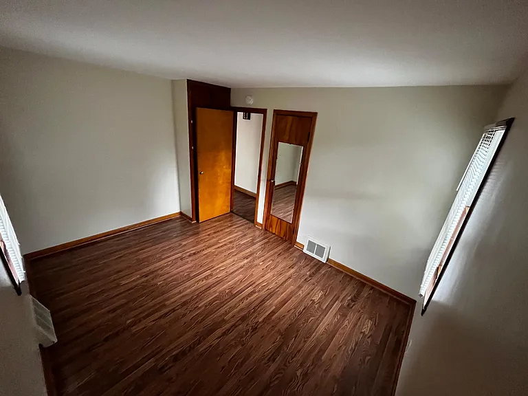 441 N Davis Rd — Photo 8