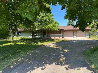 1050 W Weidman Rd, Mount Pleasant, MI 48858