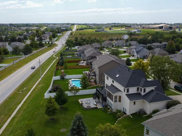 7823 N 156th Ave, Bennington, NE 68007