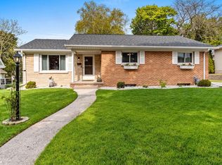 1618 S 11th St, Manitowoc, WI 54220