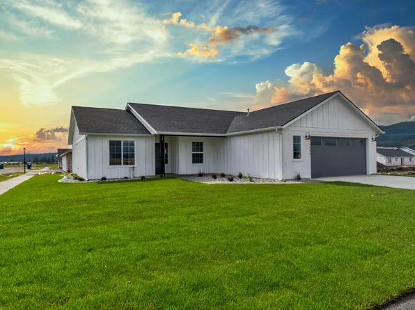 12957 N Farmstead St, Rathdrum, ID 83858