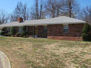 1906 Inverness Ct, Miami, OK 74354