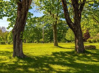 233/243 Belfast Rd, Camden, ME 04843