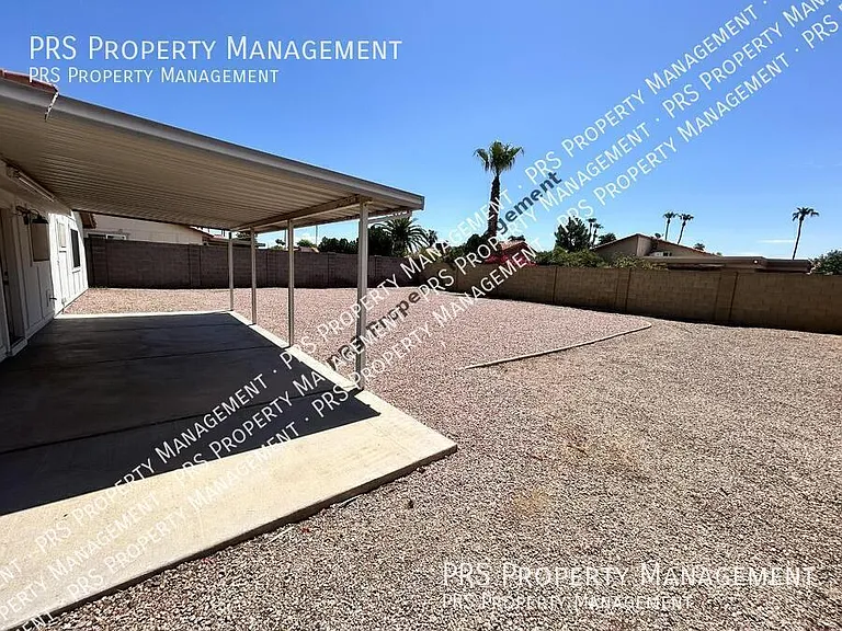 2207 W Monroe St — Photo 37