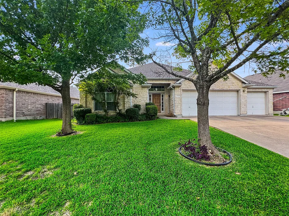 11112 Jockey Bluff Dr