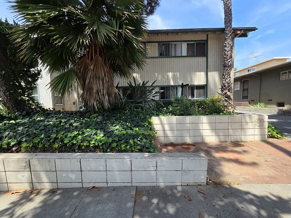 1815 Fremont Ave