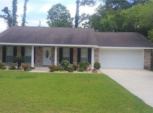 303 Robin Hood Dr, Covington, LA 70433