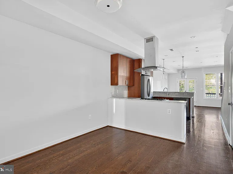 3430 Brown St NW #4 — Photo 3