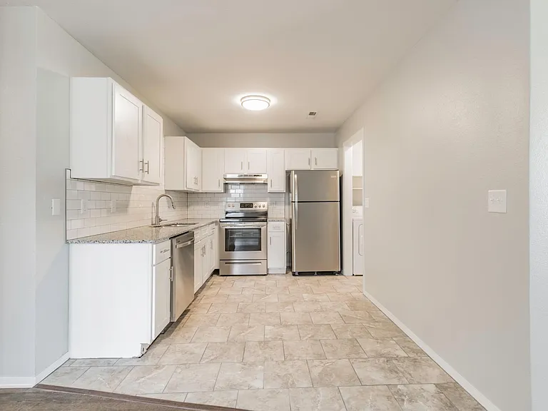 1514 N Dawn Dr — Photo 2